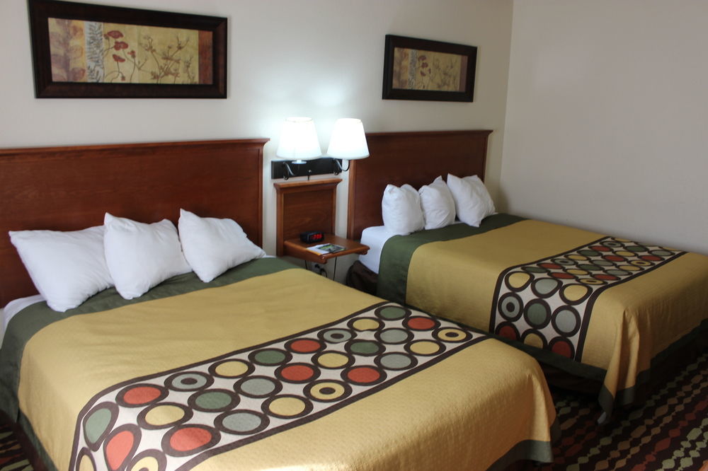 Super 8 By Wyndham Grand Forks Hotel ภายนอก รูปภาพ