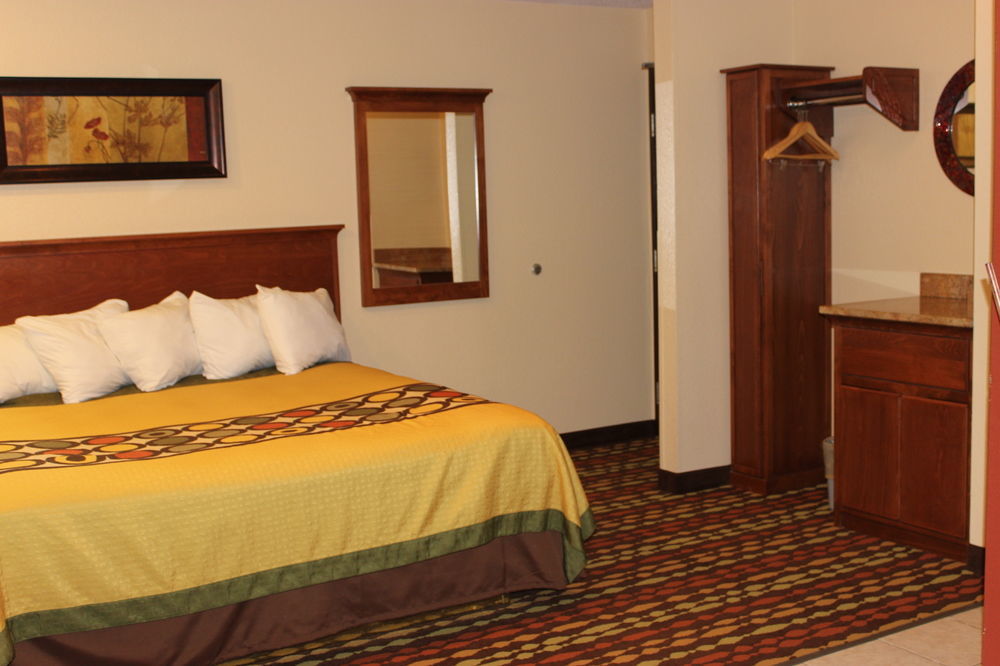 Super 8 By Wyndham Grand Forks Hotel ภายนอก รูปภาพ